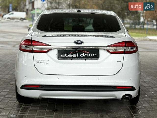 Білий Форд Фьюжен, об'ємом двигуна 2.49 л та пробігом 111 тис. км за 12999 $, фото 4 на Automoto.ua