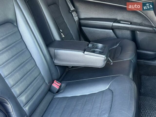 Белый Форд Фьюжн, объемом двигателя 2 л и пробегом 182 тыс. км за 15650 $, фото 45 на Automoto.ua