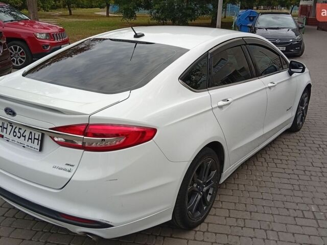 Белый Форд Фьюжн, объемом двигателя 2 л и пробегом 325 тыс. км за 11900 $, фото 5 на Automoto.ua
