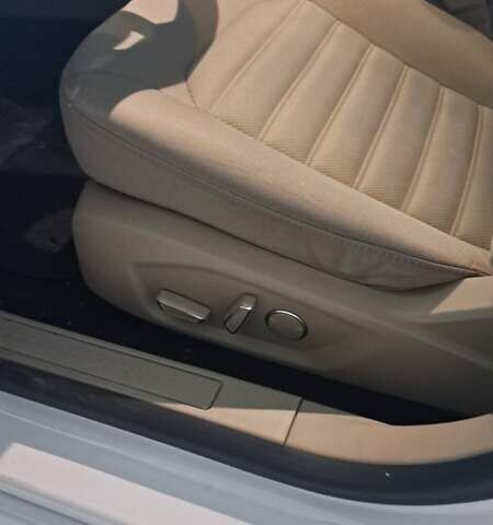 Белый Форд Фьюжн, объемом двигателя 2 л и пробегом 138 тыс. км за 13500 $, фото 6 на Automoto.ua