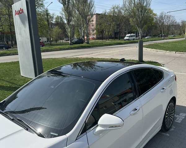 Белый Форд Фьюжн, объемом двигателя 2 л и пробегом 121 тыс. км за 16599 $, фото 60 на Automoto.ua