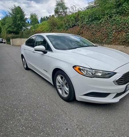 Белый Форд Фьюжн, объемом двигателя 2 л и пробегом 138 тыс. км за 13500 $, фото 1 на Automoto.ua