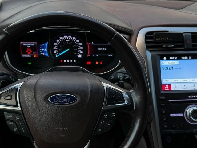 Белый Форд Фьюжн, объемом двигателя 2 л и пробегом 141 тыс. км за 12900 $, фото 15 на Automoto.ua