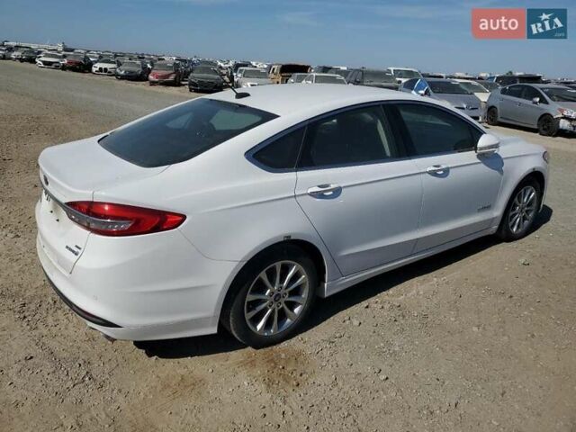 Белый Форд Фьюжн, объемом двигателя 2 л и пробегом 67 тыс. км за 2600 $, фото 2 на Automoto.ua