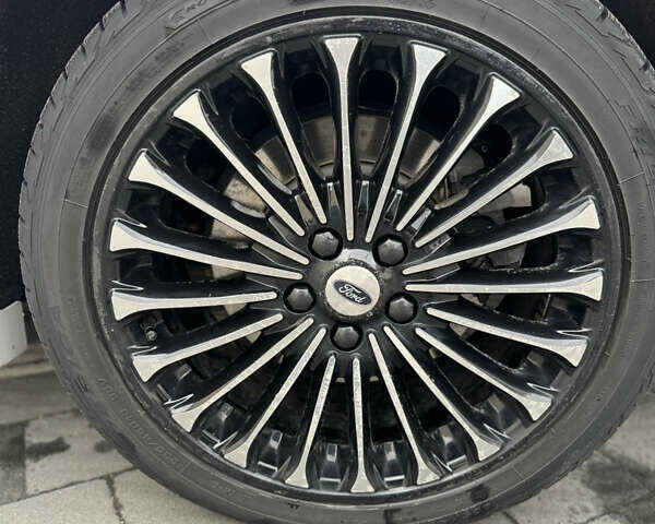 Білий Форд Фьюжен, об'ємом двигуна 2 л та пробігом 187 тис. км за 15000 $, фото 10 на Automoto.ua