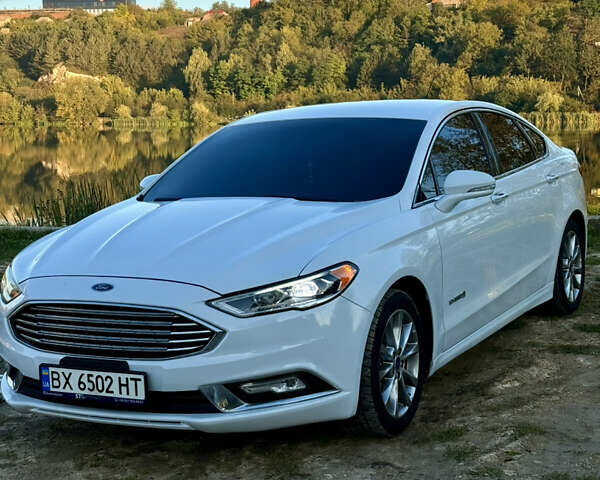 Белый Форд Фьюжн, объемом двигателя 2 л и пробегом 155 тыс. км за 14300 $, фото 2 на Automoto.ua