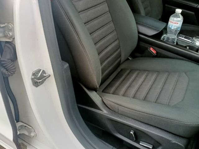 Белый Форд Фьюжн, объемом двигателя 2.5 л и пробегом 155 тыс. км за 11500 $, фото 1 на Automoto.ua