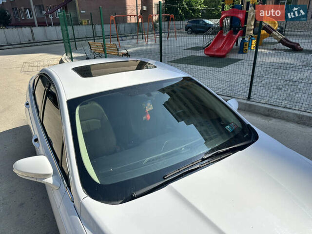 Белый Форд Фьюжн, объемом двигателя 2 л и пробегом 120 тыс. км за 15800 $, фото 2 на Automoto.ua
