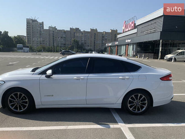 Белый Форд Фьюжн, объемом двигателя 2 л и пробегом 303 тыс. км за 13700 $, фото 3 на Automoto.ua