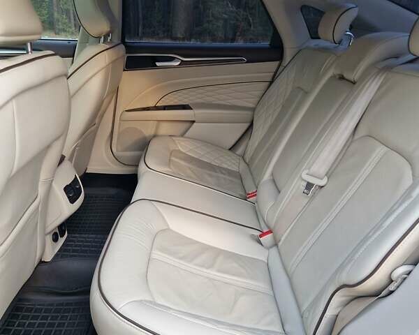 Белый Форд Фьюжн, объемом двигателя 2 л и пробегом 140 тыс. км за 18500 $, фото 2 на Automoto.ua