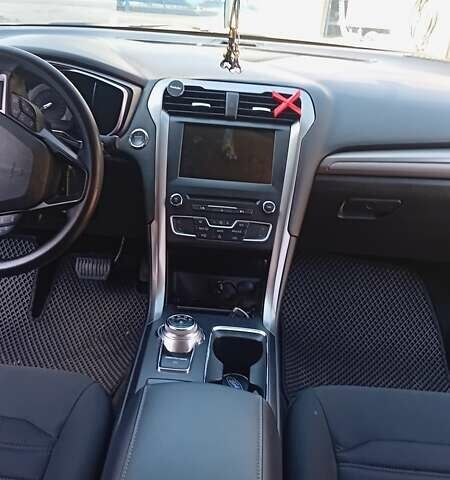 Білий Форд Фьюжен, об'ємом двигуна 1.5 л та пробігом 70 тис. км за 14000 $, фото 22 на Automoto.ua