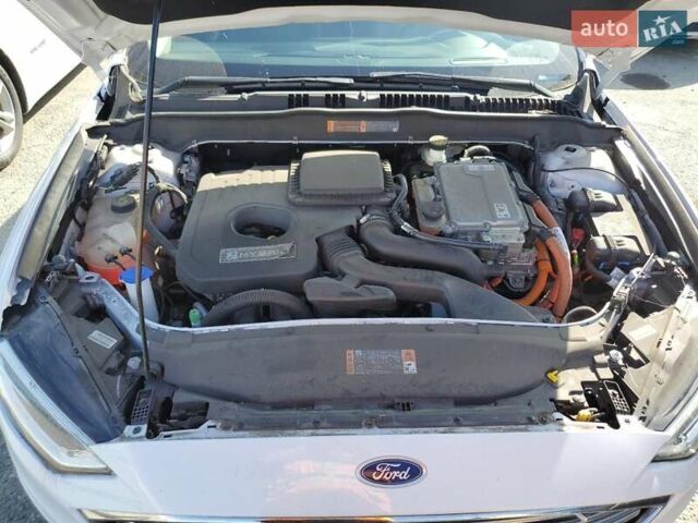 Белый Форд Фьюжн, объемом двигателя 2 л и пробегом 67 тыс. км за 2600 $, фото 10 на Automoto.ua