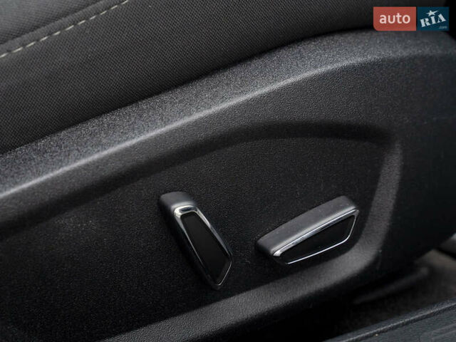 Белый Форд Фьюжн, объемом двигателя 2 л и пробегом 176 тыс. км за 13900 $, фото 21 на Automoto.ua