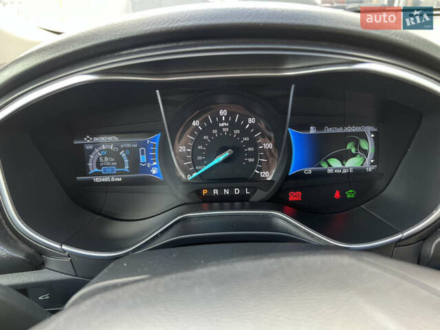 Білий Форд Фьюжен, об'ємом двигуна 2 л та пробігом 183 тис. км за 14500 $, фото 22 на Automoto.ua