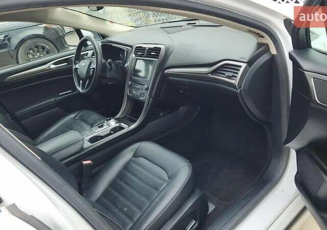 Белый Форд Фьюжн, объемом двигателя 2 л и пробегом 191 тыс. км за 16900 $, фото 8 на Automoto.ua