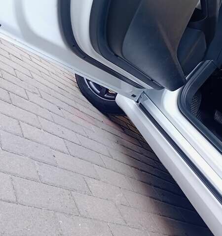 Білий Форд Фьюжен, об'ємом двигуна 1.5 л та пробігом 70 тис. км за 14000 $, фото 13 на Automoto.ua