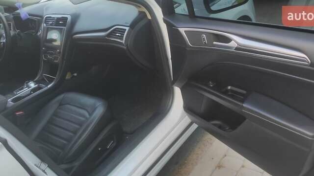 Белый Форд Фьюжн, объемом двигателя 2 л и пробегом 165 тыс. км за 14999 $, фото 19 на Automoto.ua