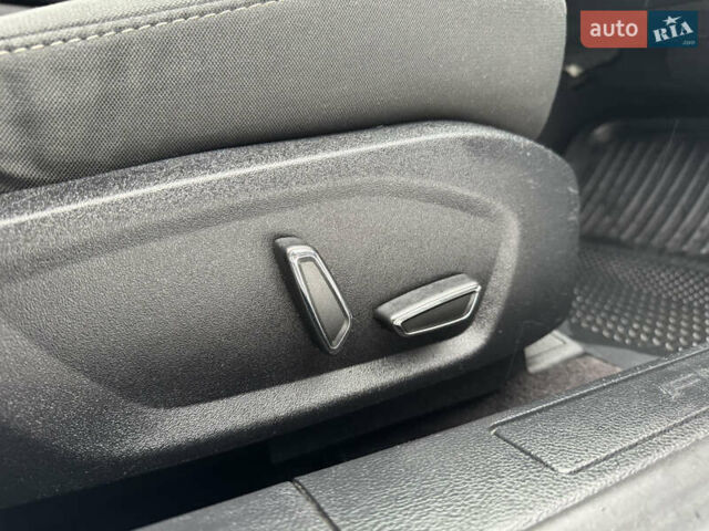 Белый Форд Фьюжн, объемом двигателя 2.5 л и пробегом 253 тыс. км за 9400 $, фото 47 на Automoto.ua