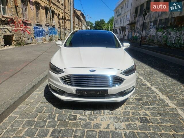 Белый Форд Фьюжн, объемом двигателя 2 л и пробегом 103 тыс. км за 14000 $, фото 4 на Automoto.ua