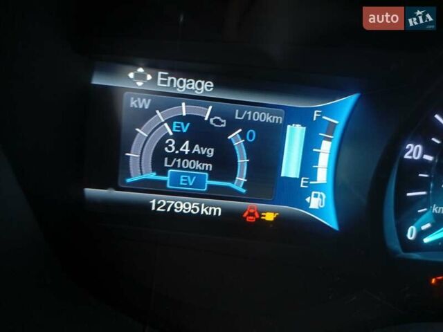 Білий Форд Фьюжен, об'ємом двигуна 2 л та пробігом 127 тис. км за 16000 $, фото 15 на Automoto.ua