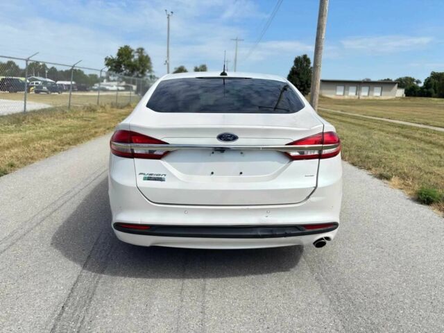 Белый Форд Фьюжн, объемом двигателя 2 л и пробегом 62 тыс. км за 3400 $, фото 5 на Automoto.ua