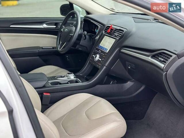 Белый Форд Фьюжн, объемом двигателя 2 л и пробегом 65 тыс. км за 17290 $, фото 35 на Automoto.ua