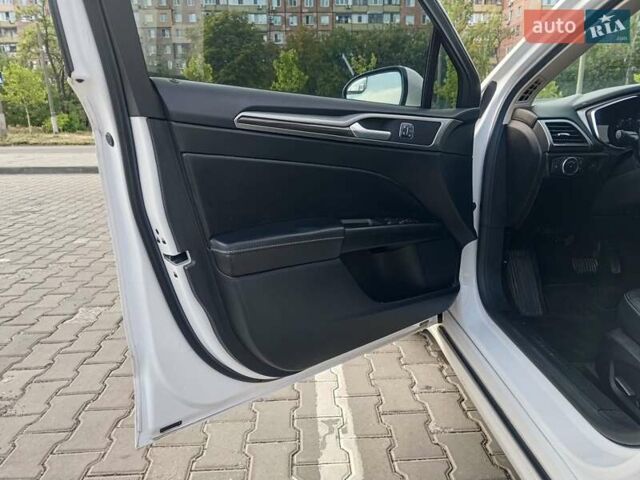 Форд Фьюжн 2017 в Кривом Роге на Automoto.ua Белый Форд Фьюжн, объемом двигателя 2 л и пробегом 97 тыс. км за 15800 $, фото 9 на Automoto.ua