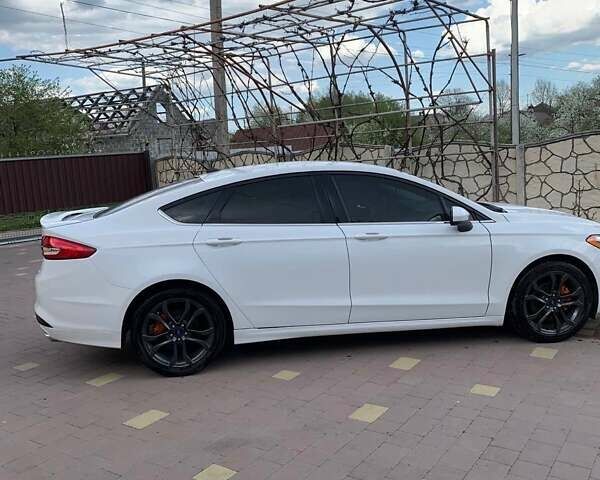 Білий Форд Фьюжен, об'ємом двигуна 1.5 л та пробігом 14 тис. км за 13000 $, фото 8 на Automoto.ua