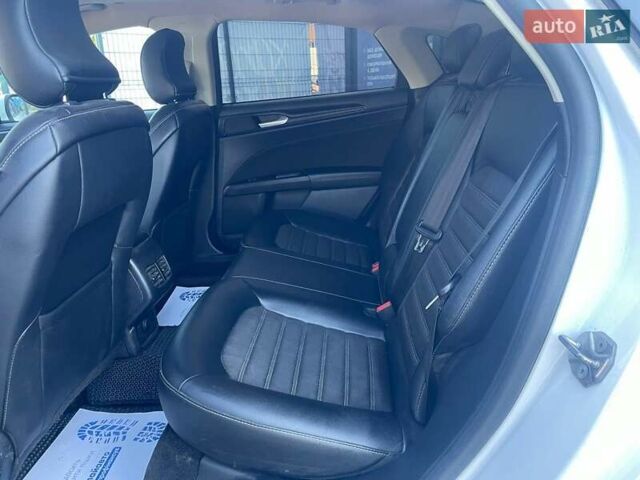 Форд Фьюжн 2017 в Виннице на Automoto.ua Белый Форд Фьюжн, объемом двигателя 2 л и пробегом 143 тыс. км за 16200 $, фото 9 на Automoto.ua