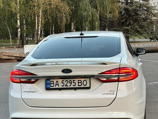 Білий Форд Фьюжен, об'ємом двигуна 2 л та пробігом 53 тис. км за 17900 $, фото 11 на Automoto.ua
