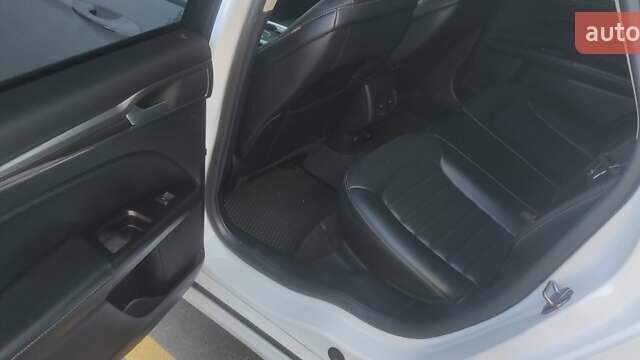 Белый Форд Фьюжн, объемом двигателя 2 л и пробегом 165 тыс. км за 14999 $, фото 17 на Automoto.ua