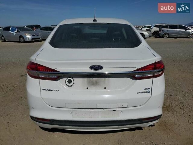Белый Форд Фьюжн, объемом двигателя 2 л и пробегом 67 тыс. км за 2600 $, фото 5 на Automoto.ua