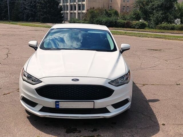 Белый Форд Фьюжн, объемом двигателя 2 л и пробегом 109 тыс. км за 14800 $, фото 7 на Automoto.ua