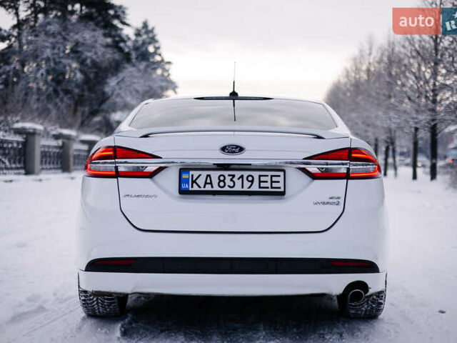 Білий Форд Фьюжен, об'ємом двигуна 2 л та пробігом 199 тис. км за 15300 $, фото 5 на Automoto.ua