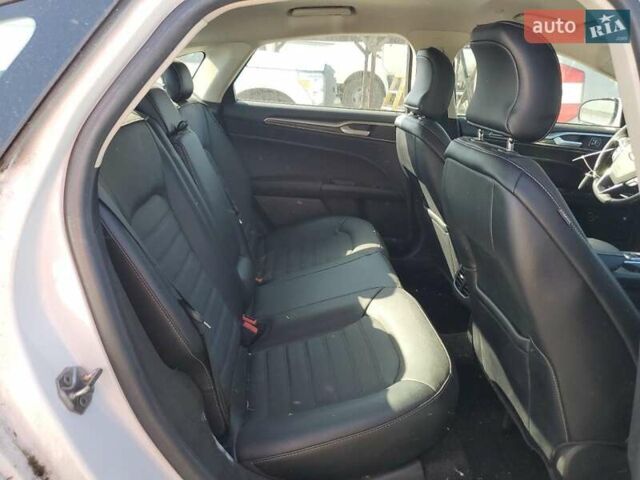 Белый Форд Фьюжн, объемом двигателя 2 л и пробегом 67 тыс. км за 2600 $, фото 9 на Automoto.ua