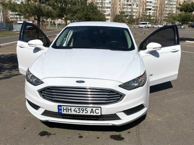 Форд Фьюжн 2017 в Николаеве на Automoto.ua Белый Форд Фьюжн, объемом двигателя 2 л и пробегом 145 тыс. км за 15000 $, фото 1 на Automoto.ua