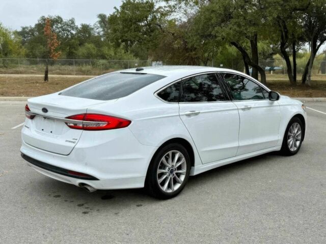 Белый Форд Фьюжн, объемом двигателя 2 л и пробегом 52 тыс. км за 2700 $, фото 4 на Automoto.ua