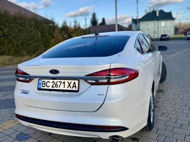 Белый Форд Фьюжн, объемом двигателя 2 л и пробегом 111 тыс. км за 14000 $, фото 5 на Automoto.ua