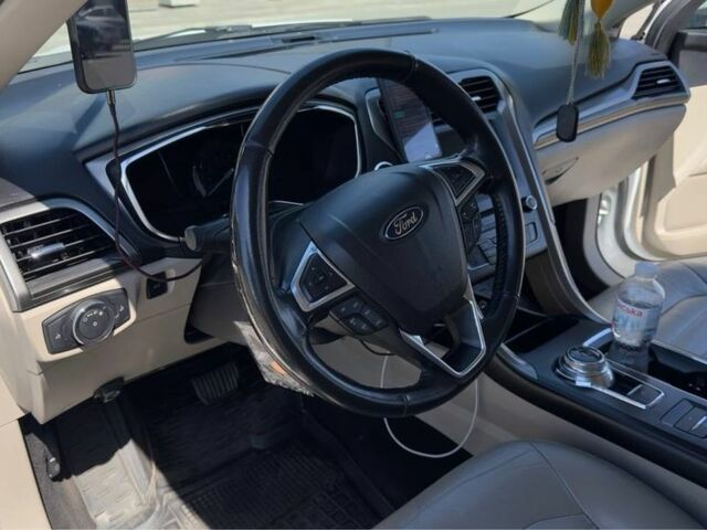 Белый Форд Фьюжн, объемом двигателя 2 л и пробегом 262 тыс. км за 11500 $, фото 5 на Automoto.ua