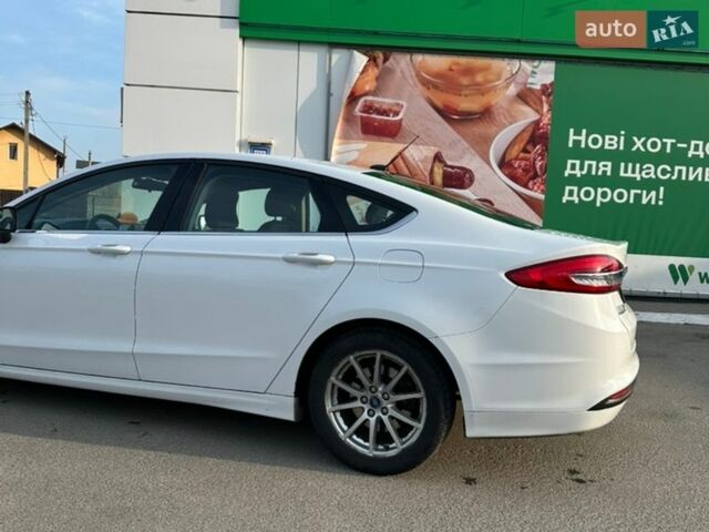 Белый Форд Фьюжн, объемом двигателя 2.5 л и пробегом 120 тыс. км за 13500 $, фото 8 на Automoto.ua