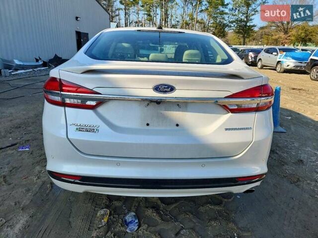 Белый Форд Фьюжн, объемом двигателя 2 л и пробегом 66 тыс. км за 2000 $, фото 5 на Automoto.ua