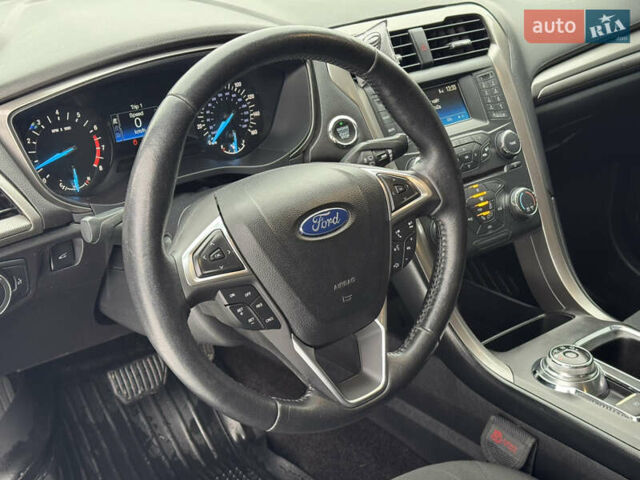 Білий Форд Фьюжен, об'ємом двигуна 2.5 л та пробігом 252 тис. км за 9400 $, фото 37 на Automoto.ua