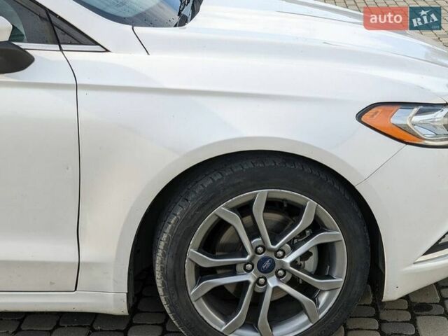 Білий Форд Фьюжен, об'ємом двигуна 2.5 л та пробігом 139 тис. км за 11100 $, фото 5 на Automoto.ua