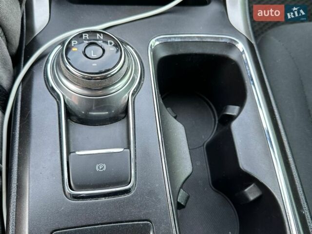 Белый Форд Фьюжн, объемом двигателя 2.5 л и пробегом 120 тыс. км за 13500 $, фото 29 на Automoto.ua