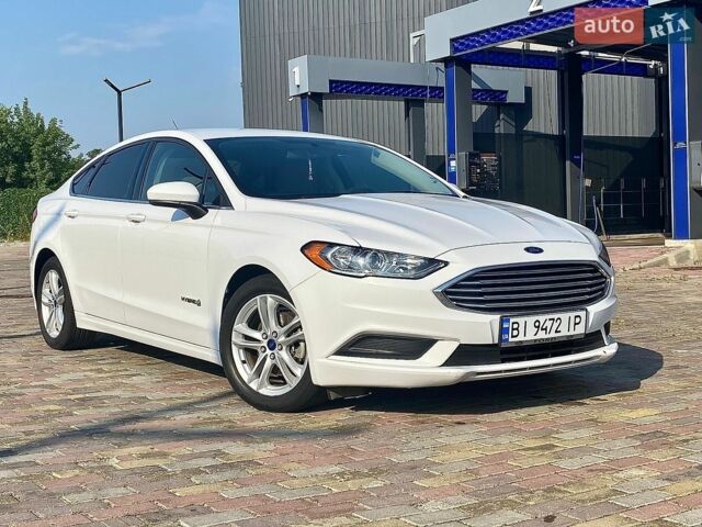 Білий Форд Фьюжен, об'ємом двигуна 2 л та пробігом 150 тис. км за 12900 $, фото 2 на Automoto.ua