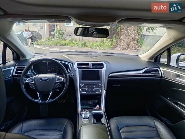 Форд Фьюжн 2017 в Кривом Роге на Automoto.ua Белый Форд Фьюжн, объемом двигателя 2 л и пробегом 97 тыс. км за 15800 $, фото 21 на Automoto.ua