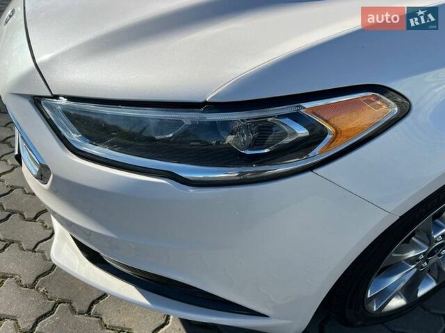 Білий Форд Фьюжен, об'ємом двигуна 0 л та пробігом 174 тис. км за 14700 $, фото 3 на Automoto.ua