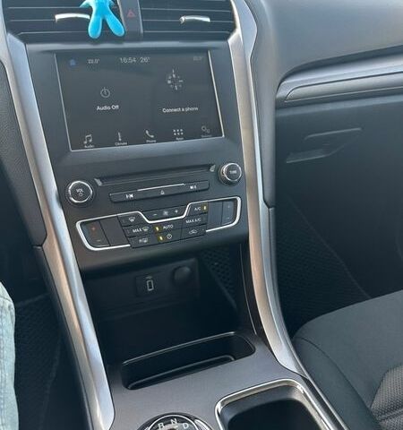 Білий Форд Фьюжен, об'ємом двигуна 2.49 л та пробігом 126 тис. км за 12850 $, фото 19 на Automoto.ua