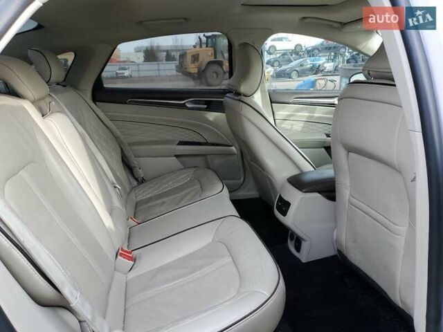 Білий Форд Фьюжен, об'ємом двигуна 2 л та пробігом 138 тис. км за 11500 $, фото 6 на Automoto.ua