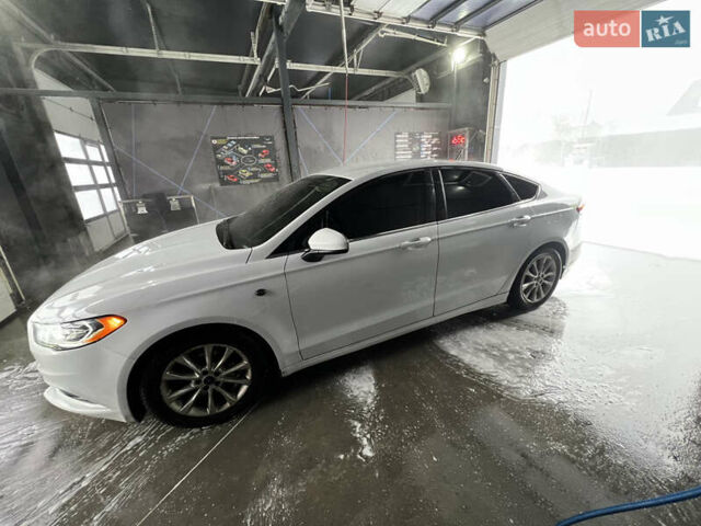 Белый Форд Фьюжн, объемом двигателя 2.5 л и пробегом 175 тыс. км за 10500 $, фото 15 на Automoto.ua